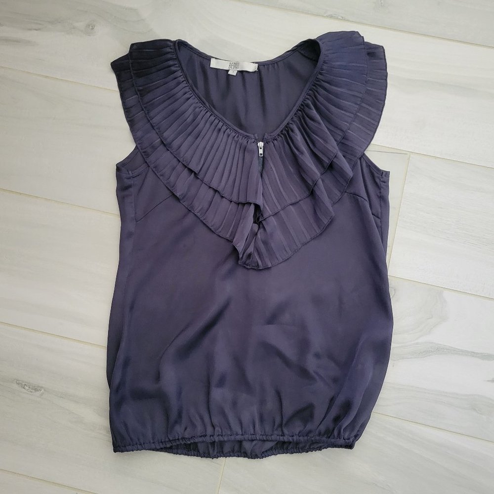 Blouse with flounce detail